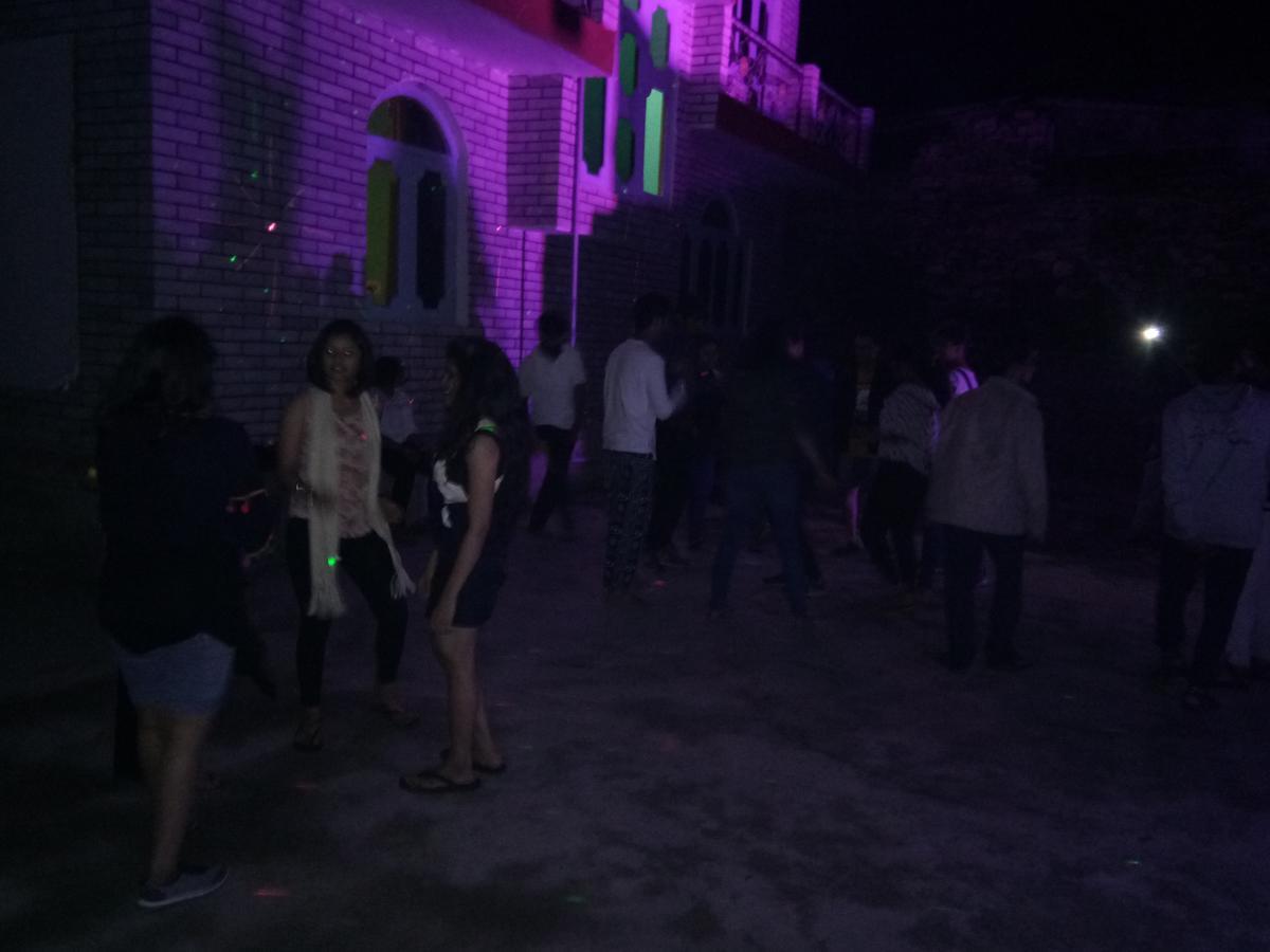 Moksha Hotel 卡索尔 外观 照片
